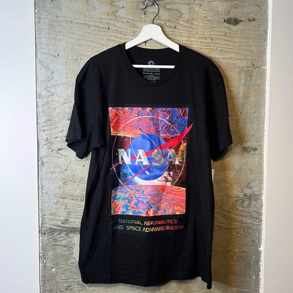 Akademiks Other - Akademiks Unisex NASA Graphic Black Tee 🚀